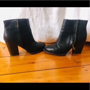 Silence+Noise black leather block heel ankle boot